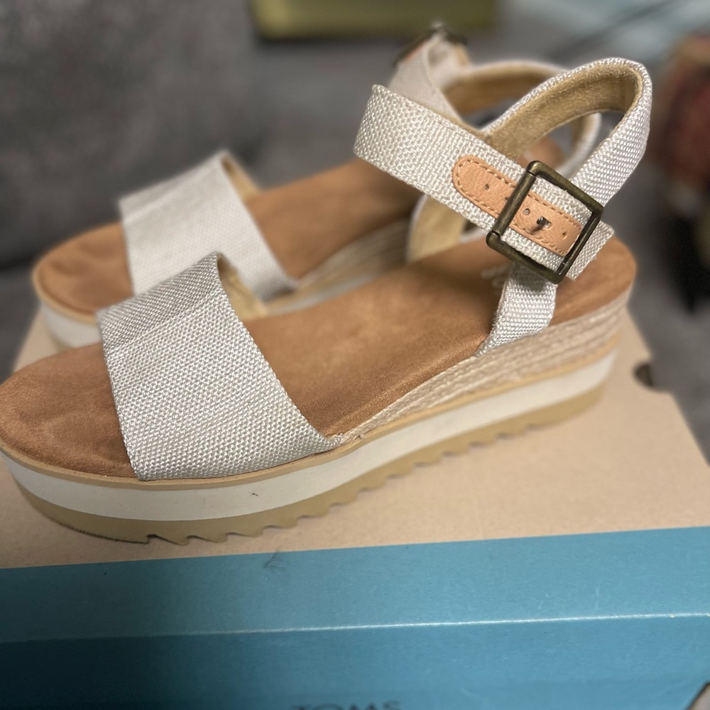 Women's TOMS cream Sandals